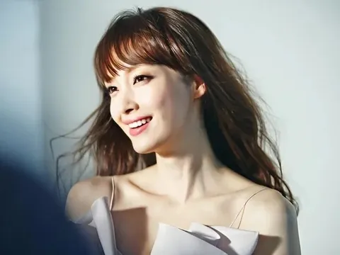 2 giây xuất hiện trên truyền hình đã thay đổi cuộc đời một mỹ nhân?