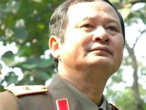 Nhạc sĩ đầu tiên ở Việt Nam được phong quân hàm Thiếu tướng là ai?