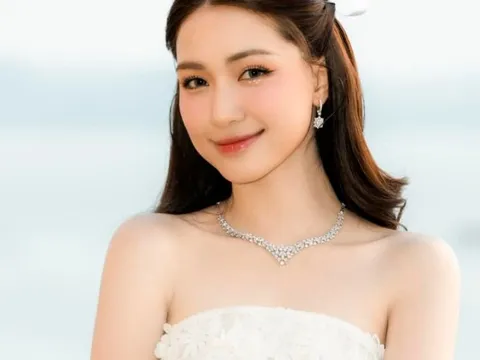 Hòa Minzy phản hồi về chuyện lên xe hoa