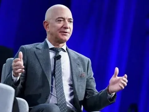 Tỷ phú Jeff Bezos trở lại đường đua với dự án AI 6,2 tỷ USD