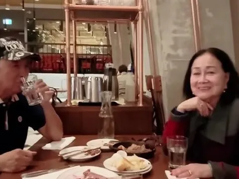 Đệ nhất danh hài miền Nam 76 tuổi du lịch Canada, ở hẳn penthouse đắt tiền