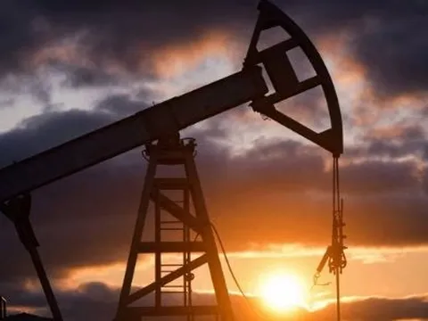 Chưa hết buồn vì mất khách hàng, Nga đón thêm đối thủ cạnh tranh mới tại châu Á: Âm thầm vận chuyển đến Trung Quốc qua bên thứ 3, sản lượng hơn 200.000 thùng dầu/ngày