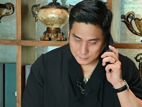 Hôn nhân với vợ kém 13 tuổi của nam diễn viên U50, 4 lần giữ chức Phó Giám đốc