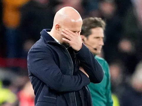 HLV Arne Slot nói gì giữa tin đồn bị Liverpool sa thải?