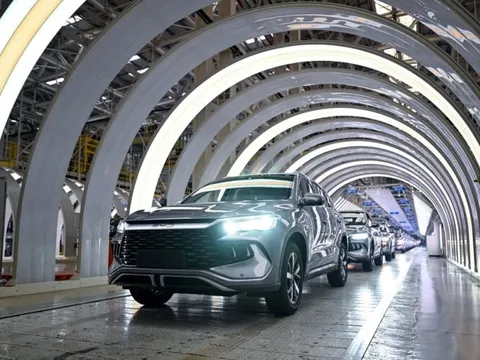 Dự báo khiến Toyota, Honda, Volkswagen, Tesla lo sốt vó': Chỉ 5 năm nữa 5/10 nhà sản xuất ô tô lớn nhất thế giới đều thuộc về người Trung Quốc