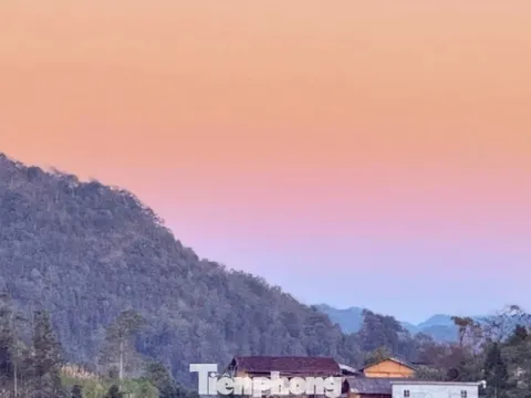 Tọa độ 'xịn nhất' ngắm toàn cảnh làng du lịch tốt nhất thế giới Lô Lô Chải