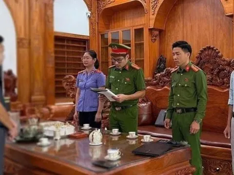 Chủ hộ kinh doanh quần áo online bị khởi tố vì che giấu 50 tỷ đồng doanh thu