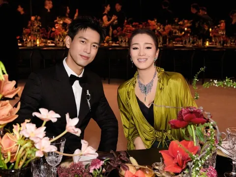 Củng Lợi 60 tuổi trông vẫn như bạn gái Lý Hiện, cam thường bóc trần sự thật khác