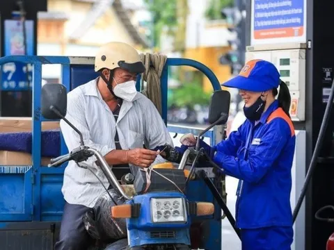 Giá xăng dầu giảm mạnh