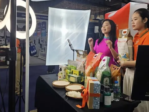 Bịt lỗ hổng hàng giả trên sàn