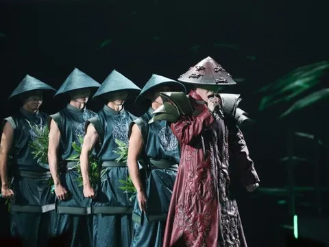 Nam ca sĩ 29 tuổi trình diễn tại Lễ trao giải thưởng 4,5 triệu USD của tỷ phú Phạm Nhật Vượng: Mới đạt thành tích quốc tế, sẵn sàng chi hàng tỷ đồng làm việc này