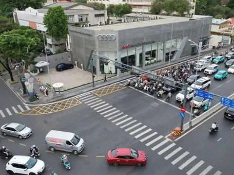 Đường phố TP HCM nay "lạ" lắm!