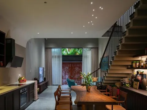 Nhà phố 'tự làm mát' con gái xây dành tặng bố mẹ