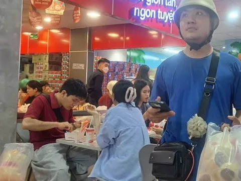 Điều gì khiến chiến dịch "săn tuần lộc" của Jollibee gây sốt trên mạng xã hội?