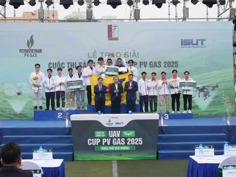 Lộ diện chủ nhân giải thưởng 200 triệu đồng cuộc thi toàn quốc đầu tiên về UAV