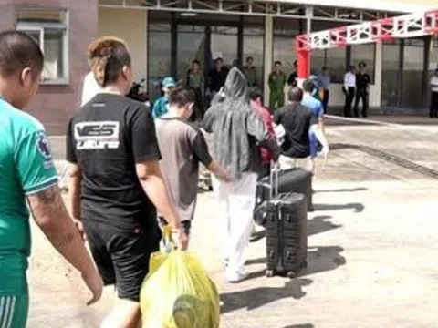 Những chiêu thức “ngọt như mật” lừa lao động sang Campuchia