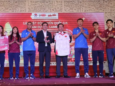 U22 Việt Nam, tuyển nữ Việt Nam tặng 100 triệu đồng cho người dân miền Trung bị lũ lụt