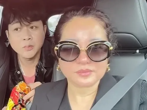 Nam ca sĩ đi Mỹ như đi chợ Bến Thành