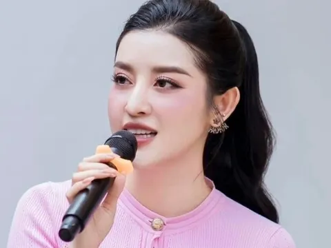 Huyền My: ‘Tôi sốc, bật khóc khi nghỉ việc MC’