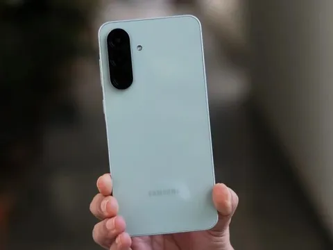 Tin buồn cho mọi người dùng Android: Sẽ không còn điện thoại giá rẻ, "pin 8.000mAh, chip 8 Elite" nữa đâu