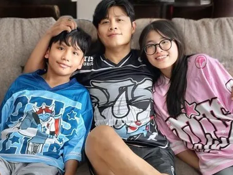 Đón con gái rượu về Việt Nam, hot dad Nguyễn Văn Chung "kêu trời" vì khả năng shopping ái nữ