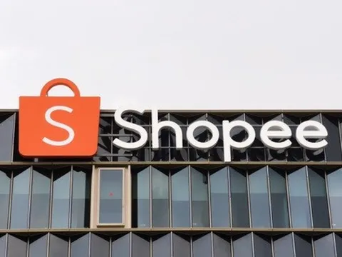 Shopee tiếp tục tăng phí