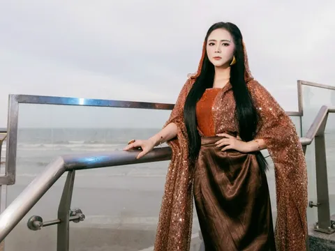 Từ khóa tìm kiếm về 1 nhà thiết kế người Việt đang tăng vọt: Chuyện gì đang xảy ra?