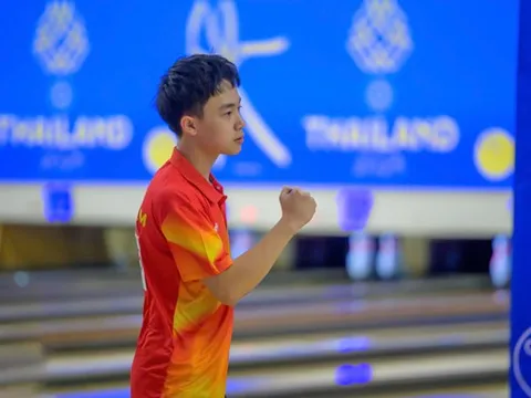 Tấm HCV gây "sốc" làng bowling