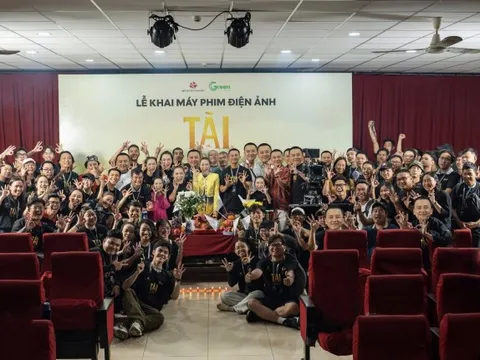 Phóng to bức ảnh chụp Mỹ Tâm và Mai Tài Phến, cả MXH hốt hoảng vì 1 chi tiết đáng sợ