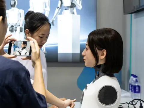 2.000.000 con robot khiến Trung Quốc đối mặt bong bóng công nghệ kỷ lục