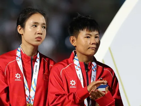 Báo chí Philippines thừa nhận thắng Việt Nam bằng "may mắn" từ trọng tài