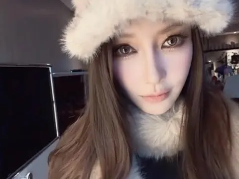 Angelababy xuất hiện với gương mặt lạ lẫm, gây tranh cãi