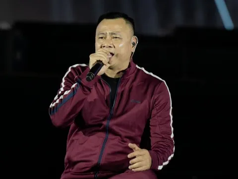 Tự Long đúng là chẳng sợ ai, cái gì cũng dám thoại