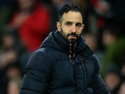 Tuyên bố cứng rắn của HLV Amorim giữa kỳ chuyển nhượng