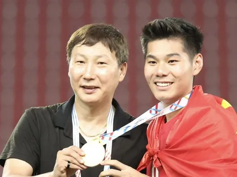 HLV Kim Sang-sik tiết lộ lời động viên giúp U22 ngược dòng khó tin trước Thái Lan