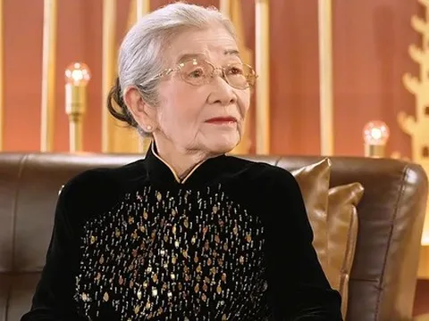 Nữ NSƯT miền Nam U100 vẫn chạy show Hà Nội, đàn em hoảng hồn vì gọi không được