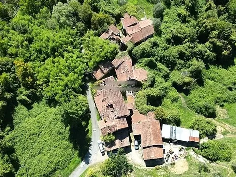 Đôi bạn thân U40 rủ nhau nghỉ hưu sớm, bỏ 2,3 tỷ mua lại cả 1 ngôi làng để cải tạo: "Ở đây chúng tôi có tất cả, chỉ thiếu đúng 1 thứ"