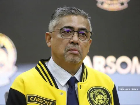 Tổng thư ký LĐBĐ Malaysia bị FIFA và FAM cùng điều tra