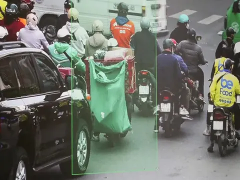Hà Nội: Xử lý nghiêm các shipper chở hàng che khuất biển số “né” camera AI
