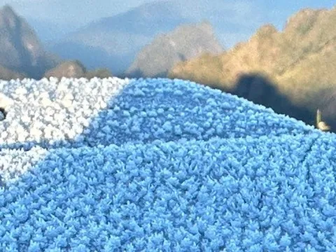 Một nơi tại Việt Nam nhiệt độ xuống 1 độ C, băng tuyết phủ trắng xóa