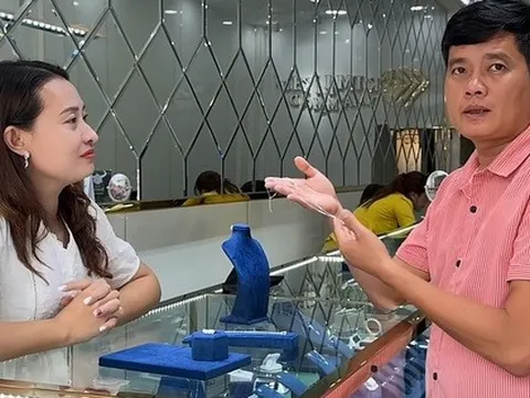 Trùm Điền Quân mua kim cương tặng vợ: "Nay có tiền mới dám mua"