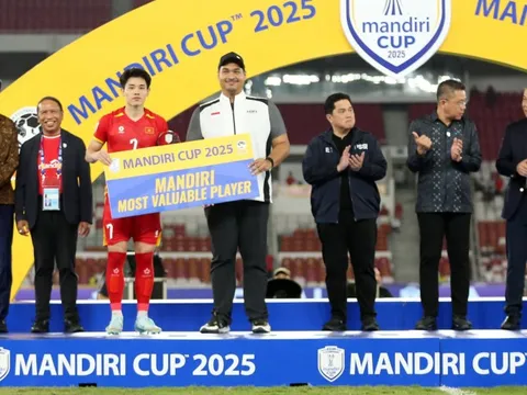 Nguyễn Đình Bắc tặng toàn bộ tiền thưởng làm từ thiện