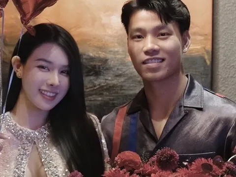 Ai bằng Văn Thanh nữa, bạn gái ốm "ting ting" 500 triệu, 20/10 tặng iPhone 17, mua nhà cho nàng để tên chung