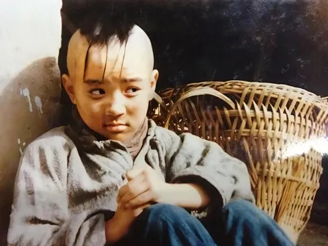 'Cậu bé Tam Mao' kinh điển của màn ảnh: Hào quang lụi tàn, giờ chật vật mưu sinh