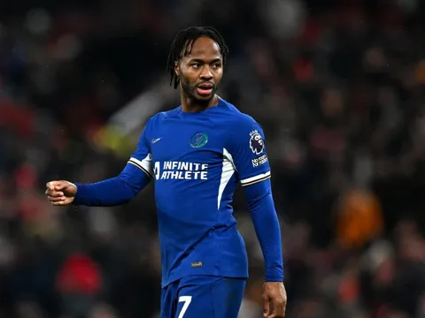 Sterling quyết rời Chelsea, sang đối thủ cũng ở London