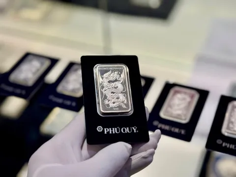 Giá bạc quay đầu tăng mạnh