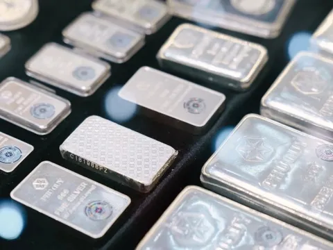 Giá bạc tăng hơn 160% trong 1 năm: Kênh trú ẩn an toàn?