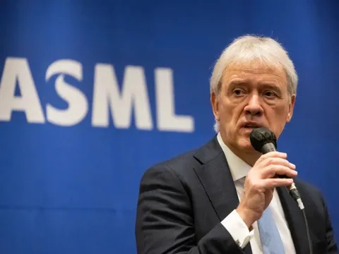 Nghe tin Trung Quốc chế tạo nguyên mẫu máy EUV, cựu CEO ASML bình thản: ASML đã làm được nguyên mẫu máy EUV từ hơn 20 năm trước