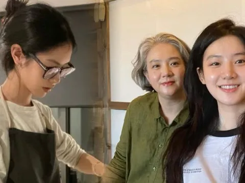 Đi làm quá áp lực, quyết định rẽ hướng: Về nhà làm “giúp việc” cho bố mẹ!