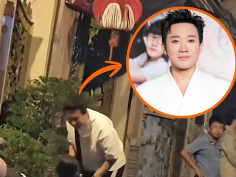 Team qua đường bắt gặp Trấn Thành giữa đêm, hành động đặc biệt gây bàn tán khắp cõi mạng